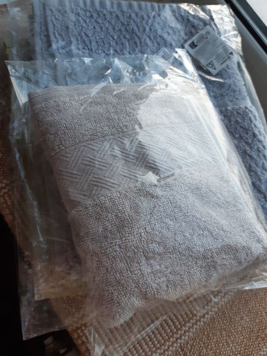 продам маленькое полотенце 35х70 см