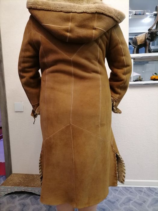 Продам дублёнку облегченую натуральную