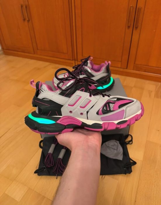Balenciaga track