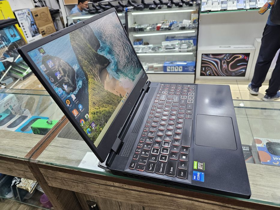 Acer Nitro  N22C1 Core i7 + RTX 3050ti