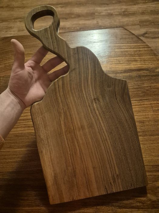 Tocator din lemn de nuc