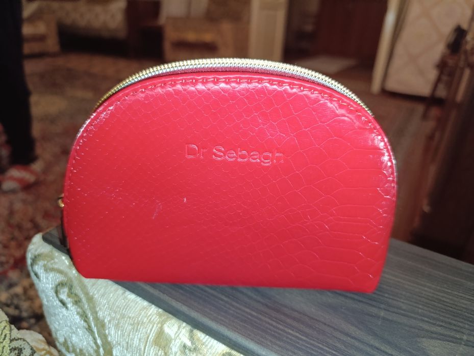 Миниатюрная косметичка от бренда Sebag