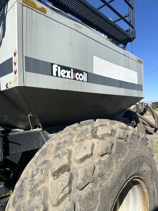 Продам два посевных комплекса Bourgault 8810