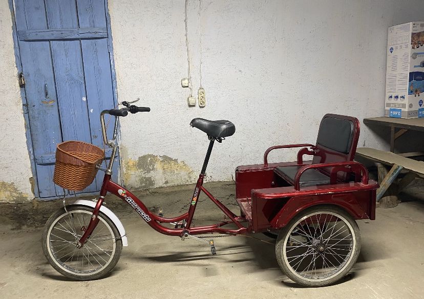 Продам срочно трехколёсный велосипед!!