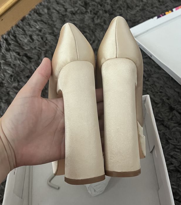 Pantofi din satin cu toc inalt si platforma