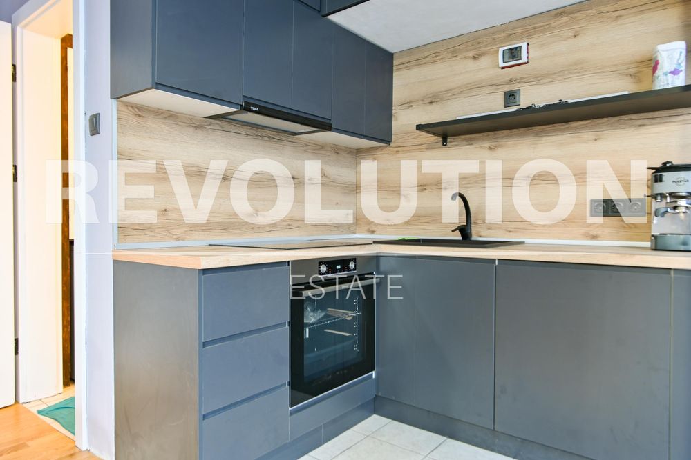 Дава се под наем Тристаен апартамент в София, Лозенец - 120 кв.м за 900 € - Снимка #4