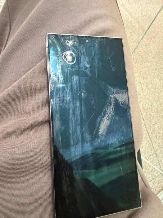 Продам Samsung S24 Ultra