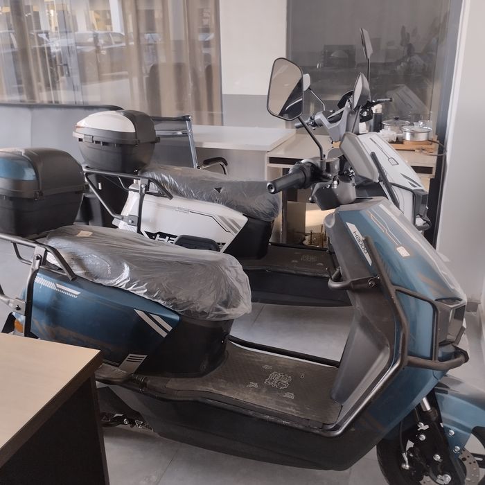 Srochna Hongdu HD1000DT skuter