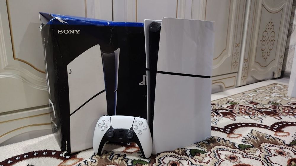 Playstation 5 slim 1Tb идеально состояние игры есть