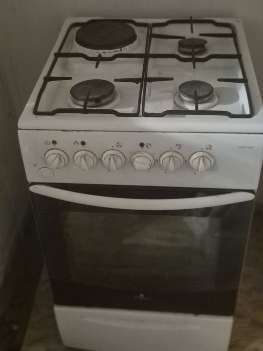 Электропечь продам