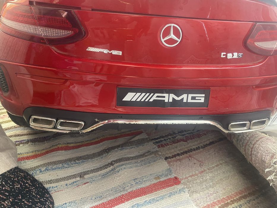 Masinuta electrica rosie