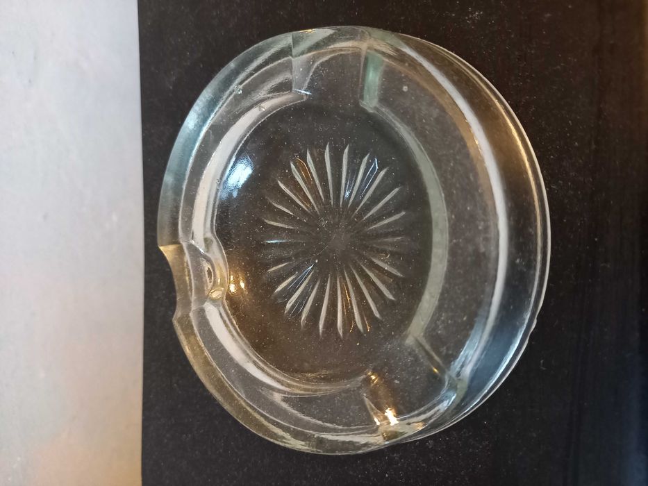 Ретро пепелници глинен или стъклен