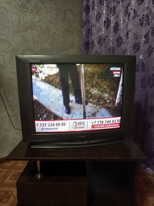 Продам телевизор Самсунг 6000т
