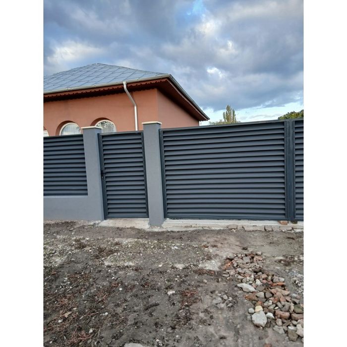 Construiesc porți la comanda clientului mă deplasez în toată țara