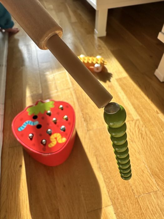 Дървени играчки за деца 0-3 г.