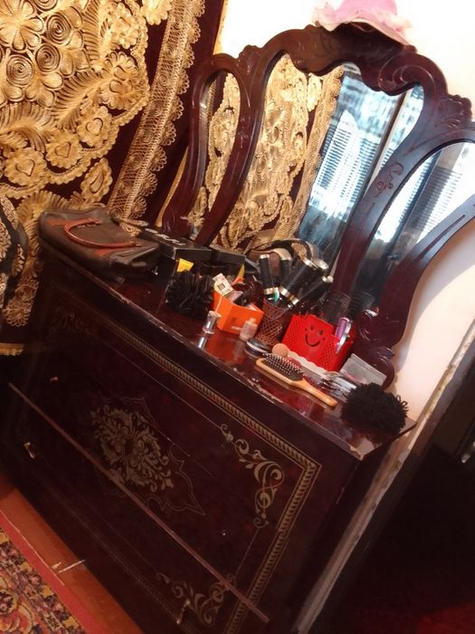 Mebill jixozlar sotiladi