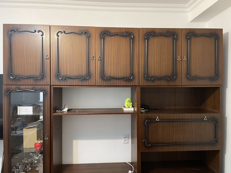 Шкаф-сервант для гостиной