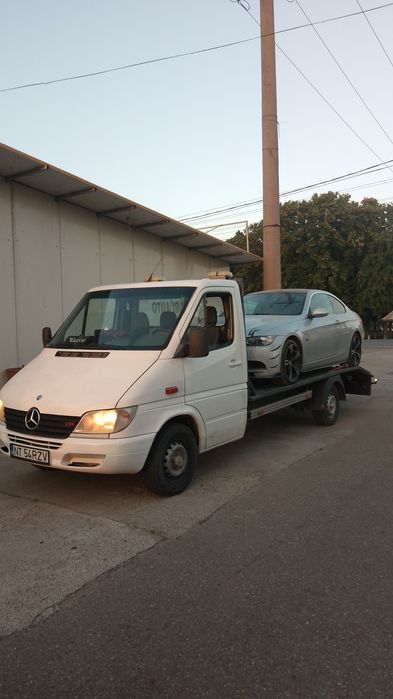 Tractari auto Roman