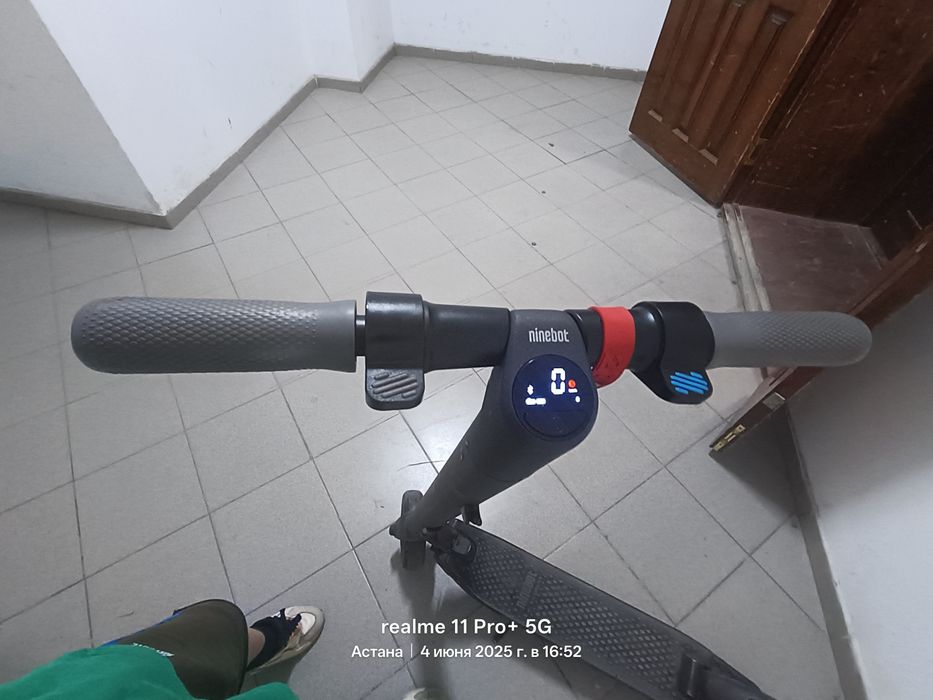 Продаю электро самакатээ