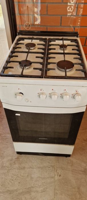 Продам газовую плиту