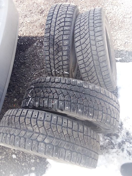 Продам резину viatti 195/65/R15