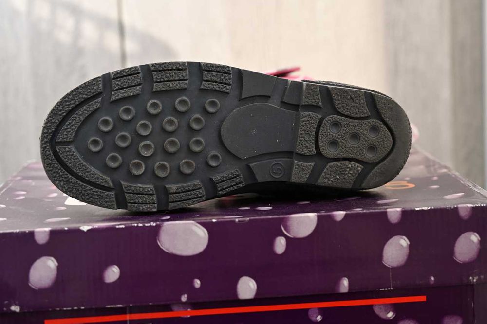 Непромокаемые теплые сапоги для девочки