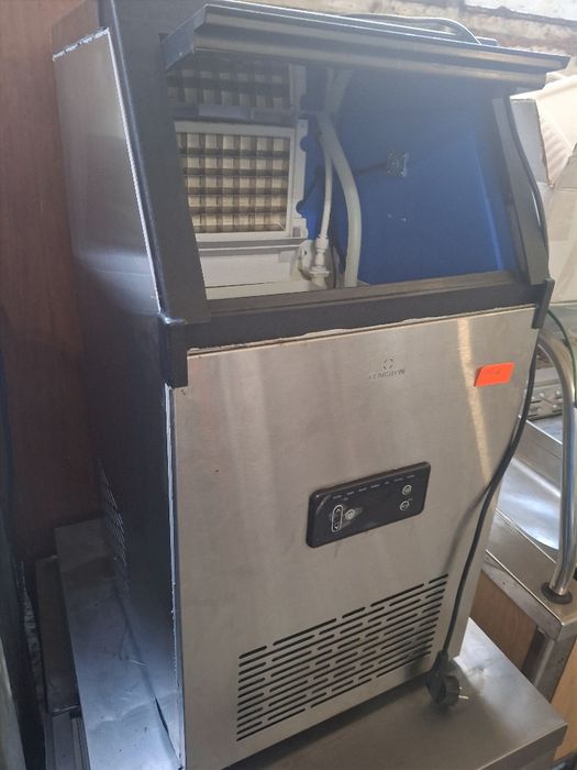 Ледогенератор професионален 40 кг 24 часа