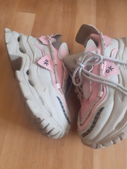 Adidași nr35 în condiții bună