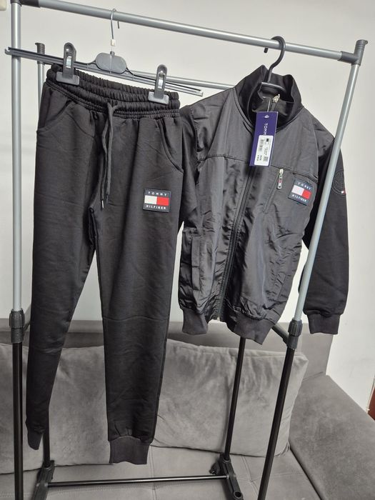 Vând trening copii, Tommy Hilfiger,mărimea 152