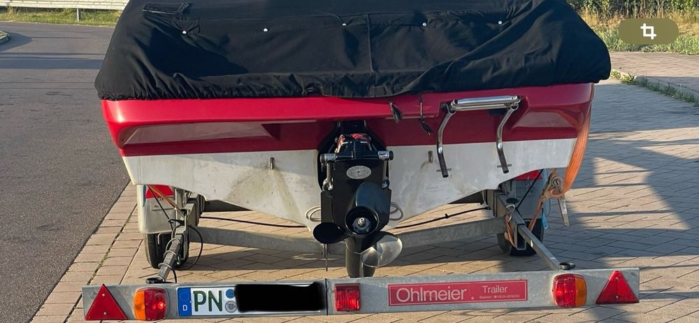 Моторна яхта Bayliner
2050 Capri SS Special Edition Mercruiser