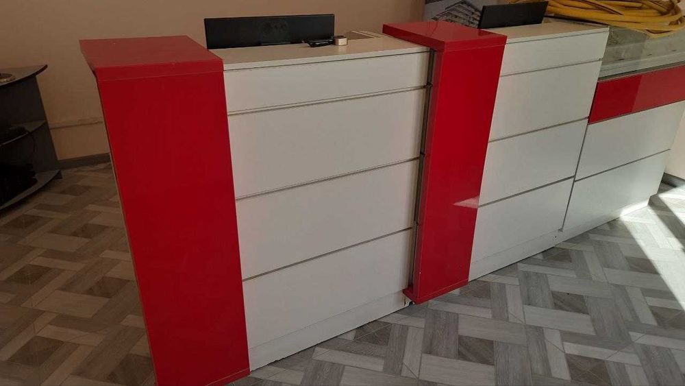 Komputer stol sotiladi