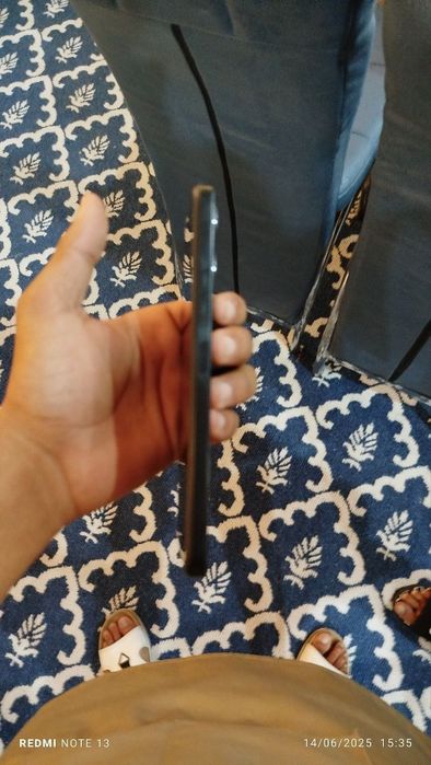 Redmi 12 aybi yoʻq usta koʻrmagan