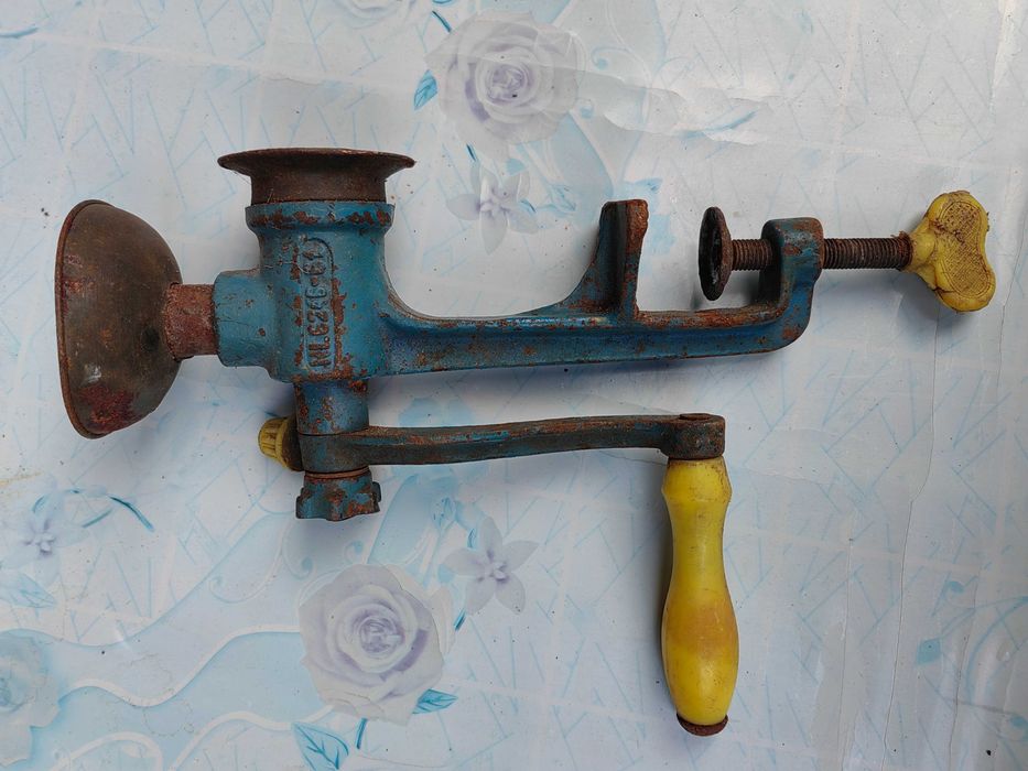Vand Rasnita manuala vintage pentru tocat