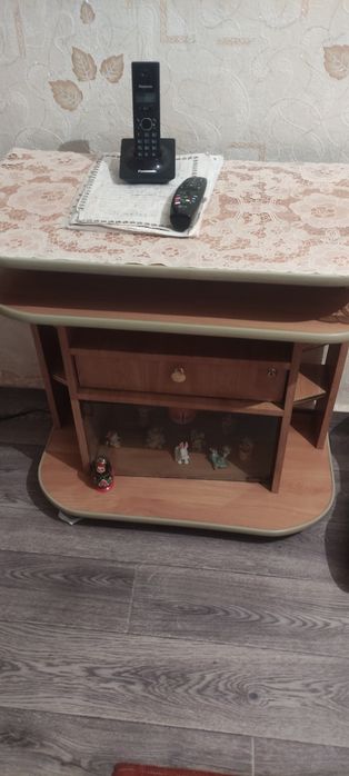 Продам подставку под телевизор