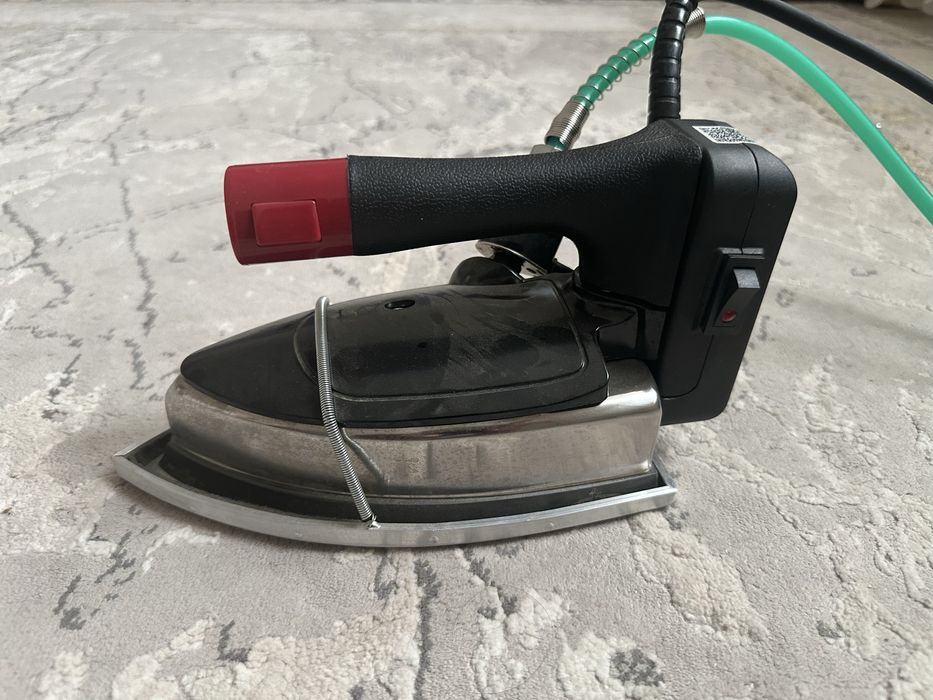 Утюг Pelican Strem