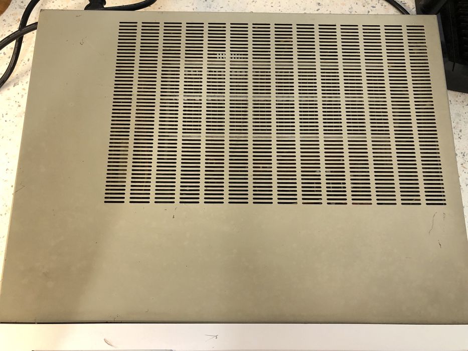 Akai AM-U330 Стерео