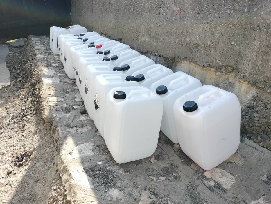 Bidoane de plastic de 22 litri , Preț 15 Lei
