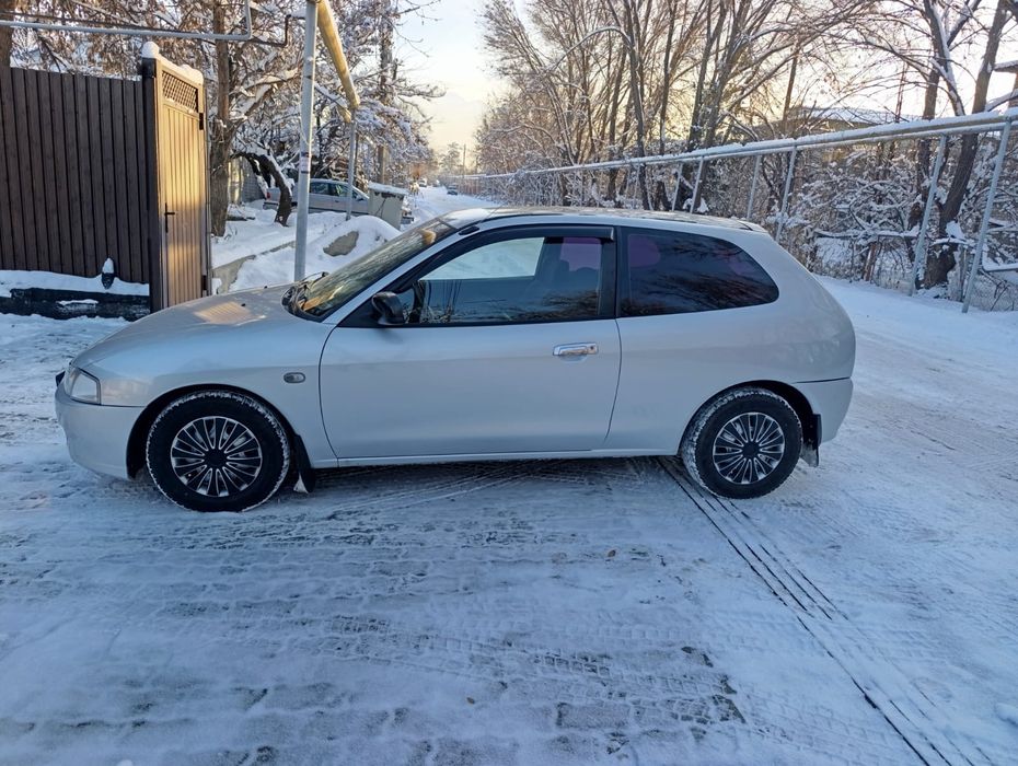 Продам Митсубиси Кольт автомат