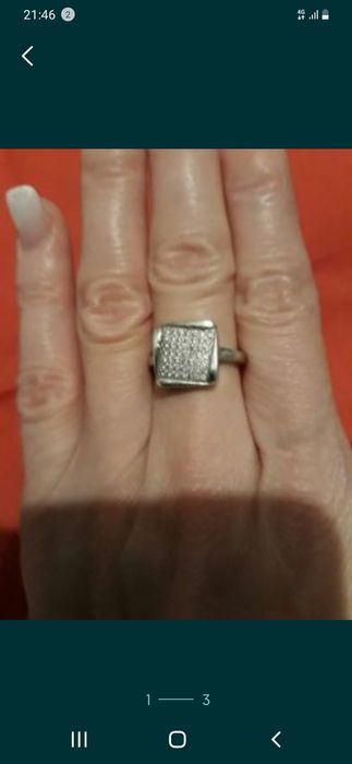 Vand  set  argint  cu  pietricele de  ocazie maruntele