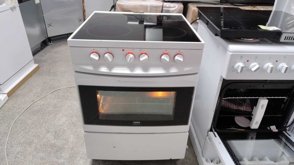 Готварска печка с керамичен плот Electrolux Voss Индукция-Induction