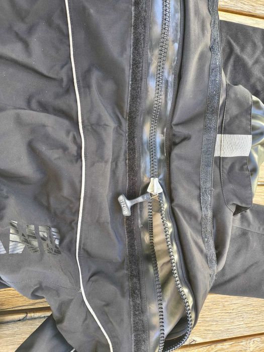 Сух костюм (Drysuit) за водни спортове