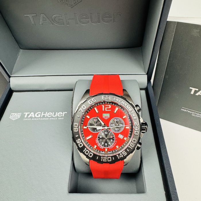 Часовник TAG Heuer Formula 1 Chronograph CAZ101AM