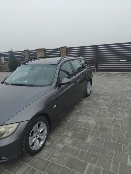 BMW 320 foarte îngrijit