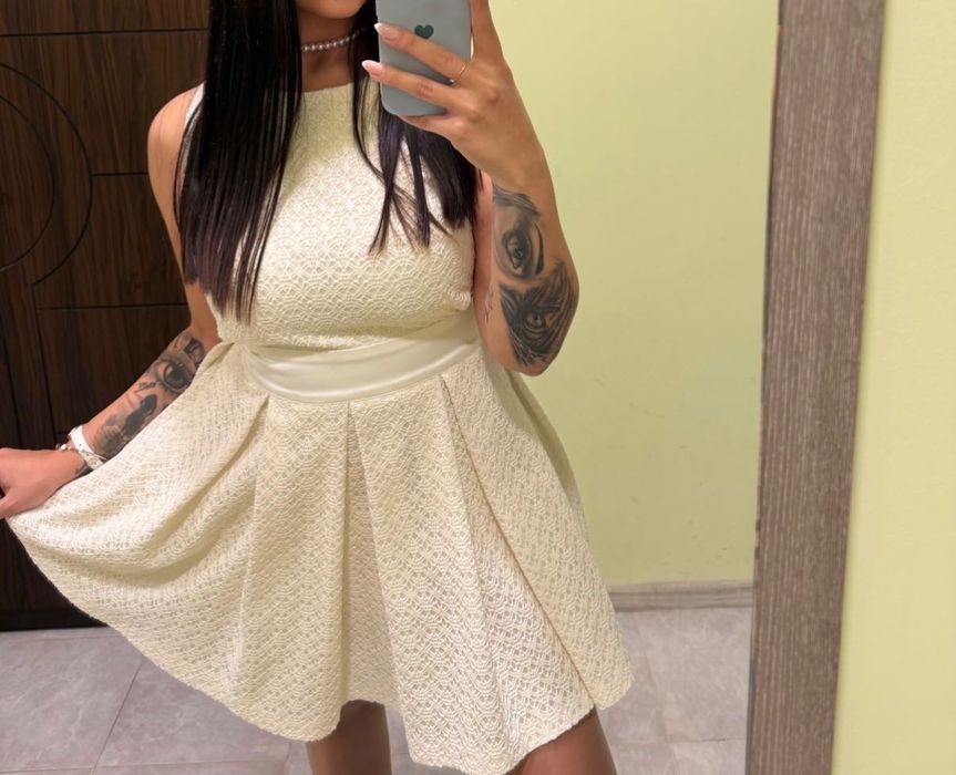 Рокля Junona Мръсно бяло