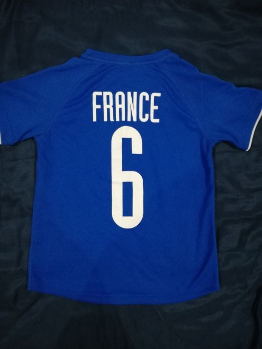 Детски футболни екипи