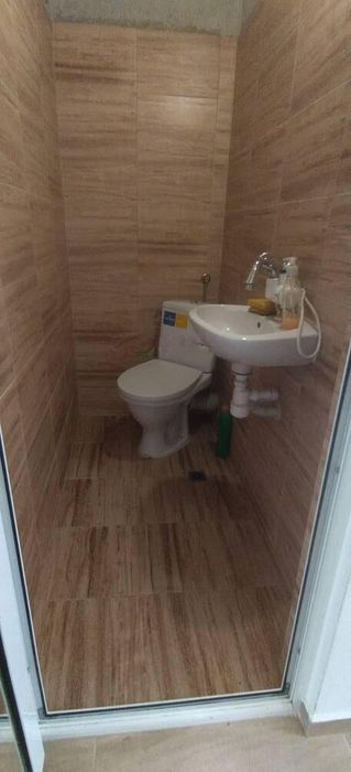 Дава се под наем Магазин в Бургас, Меден рудник - зона В - 42 кв.м за 255 € - Снимка #3