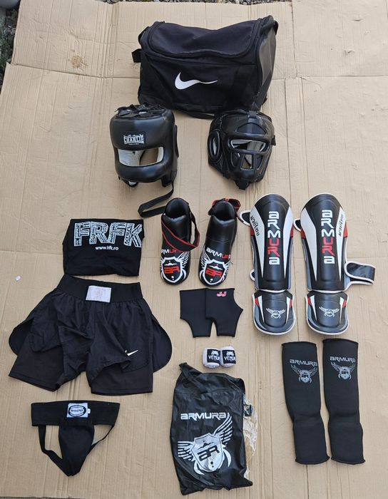 Set echipament KICKBOXING