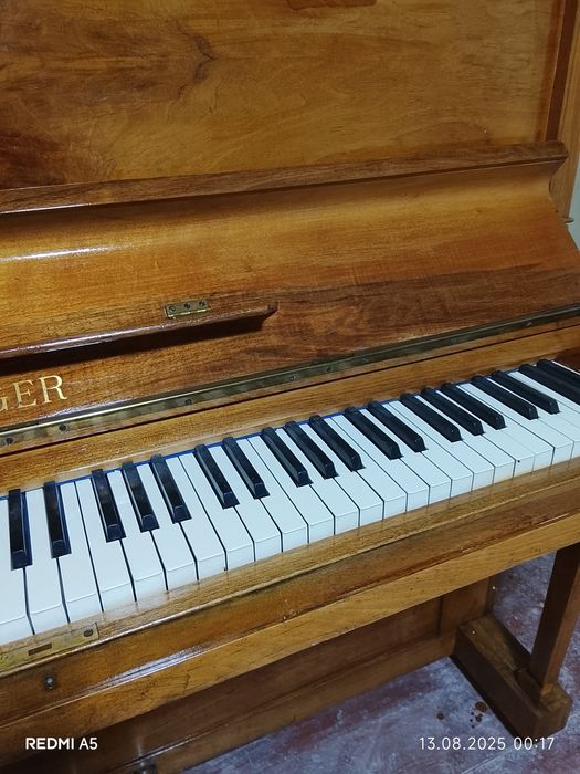 Продаётся фортепиано