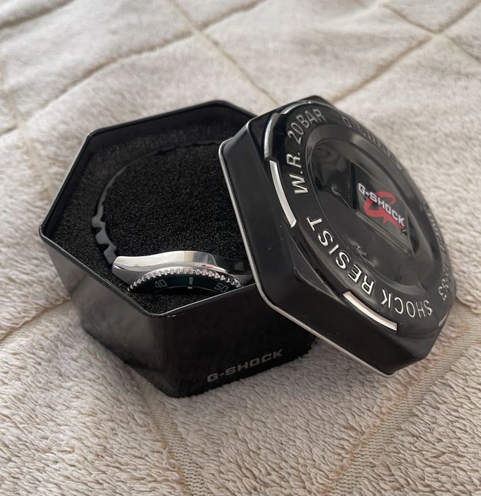 Продам новые Мужские часы Casio