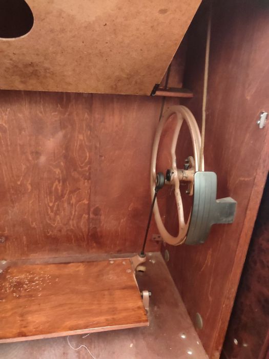 Тикув машинаси сотилади срочна